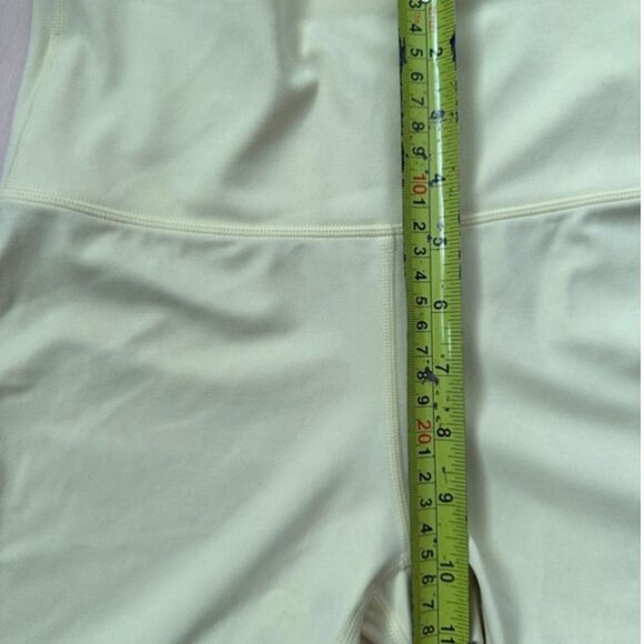 Stunning Wiskii Active 2-piece set in a fresh lemon shade M - Picture 8 of 8